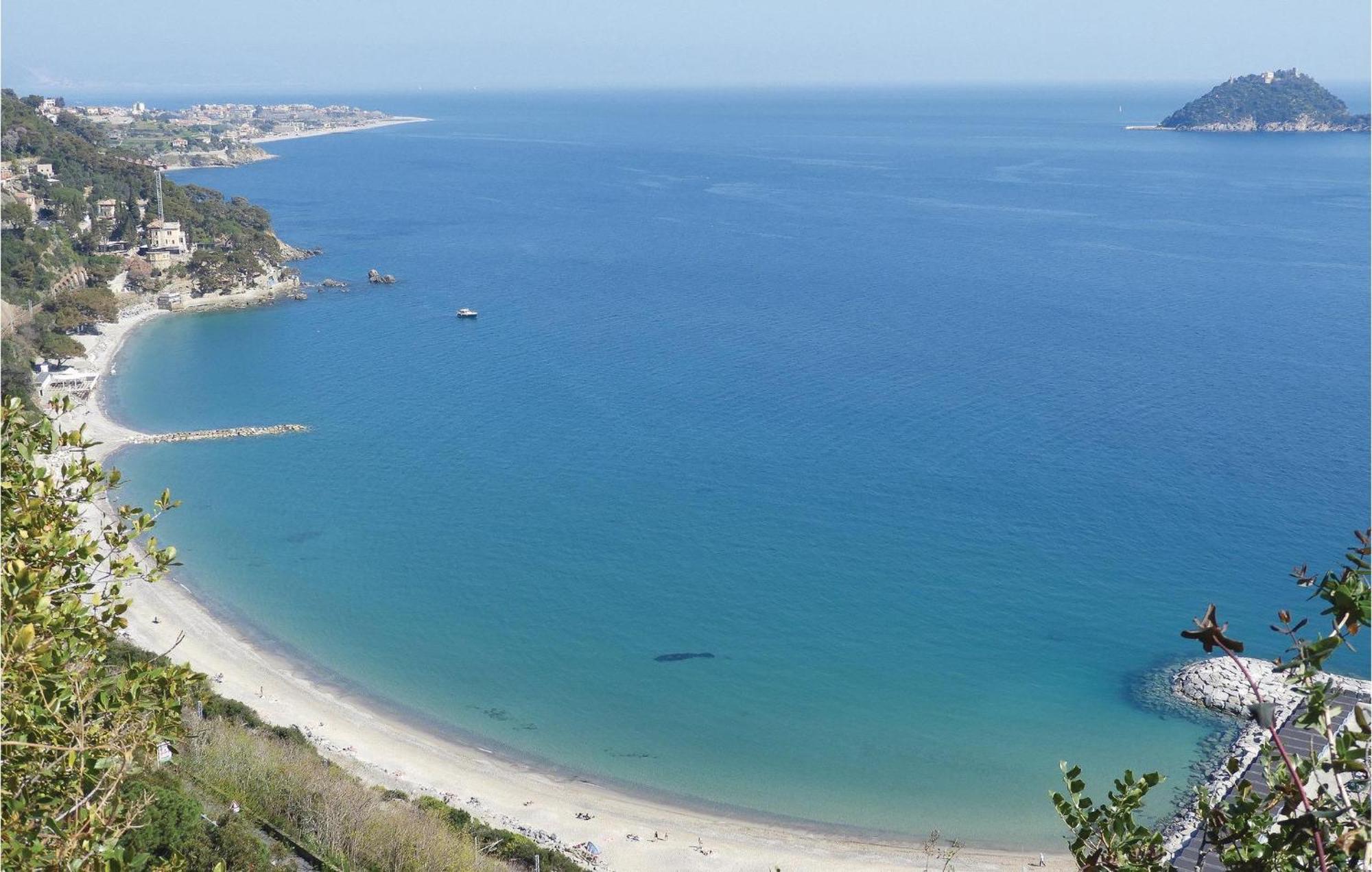 Amazing Apartment In Albenga With Wifi المظهر الخارجي الصورة